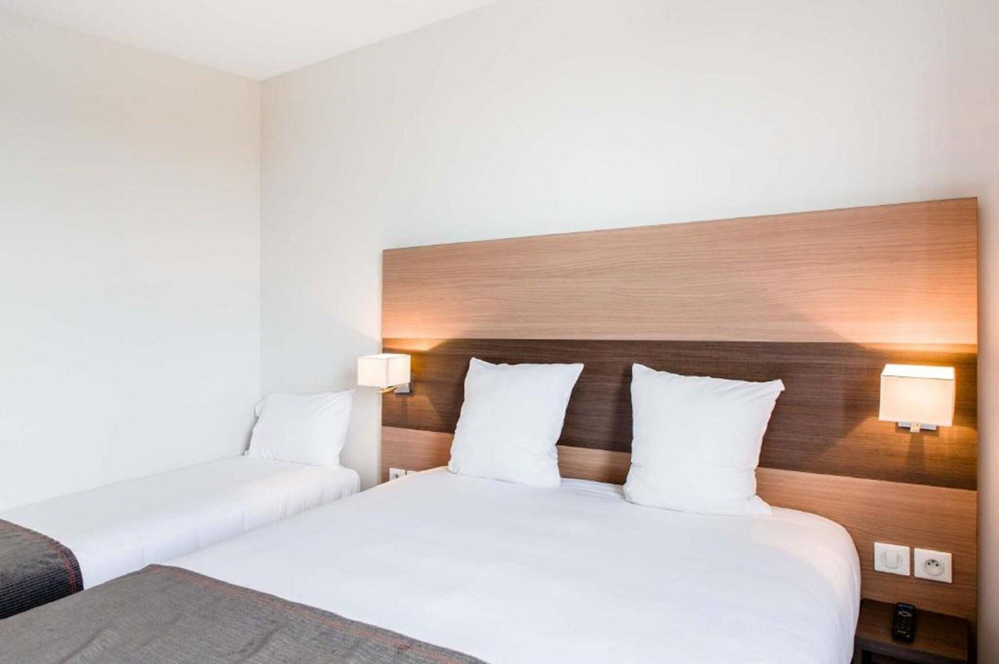 Dios Hotel Bruguieres Экстерьер фото
