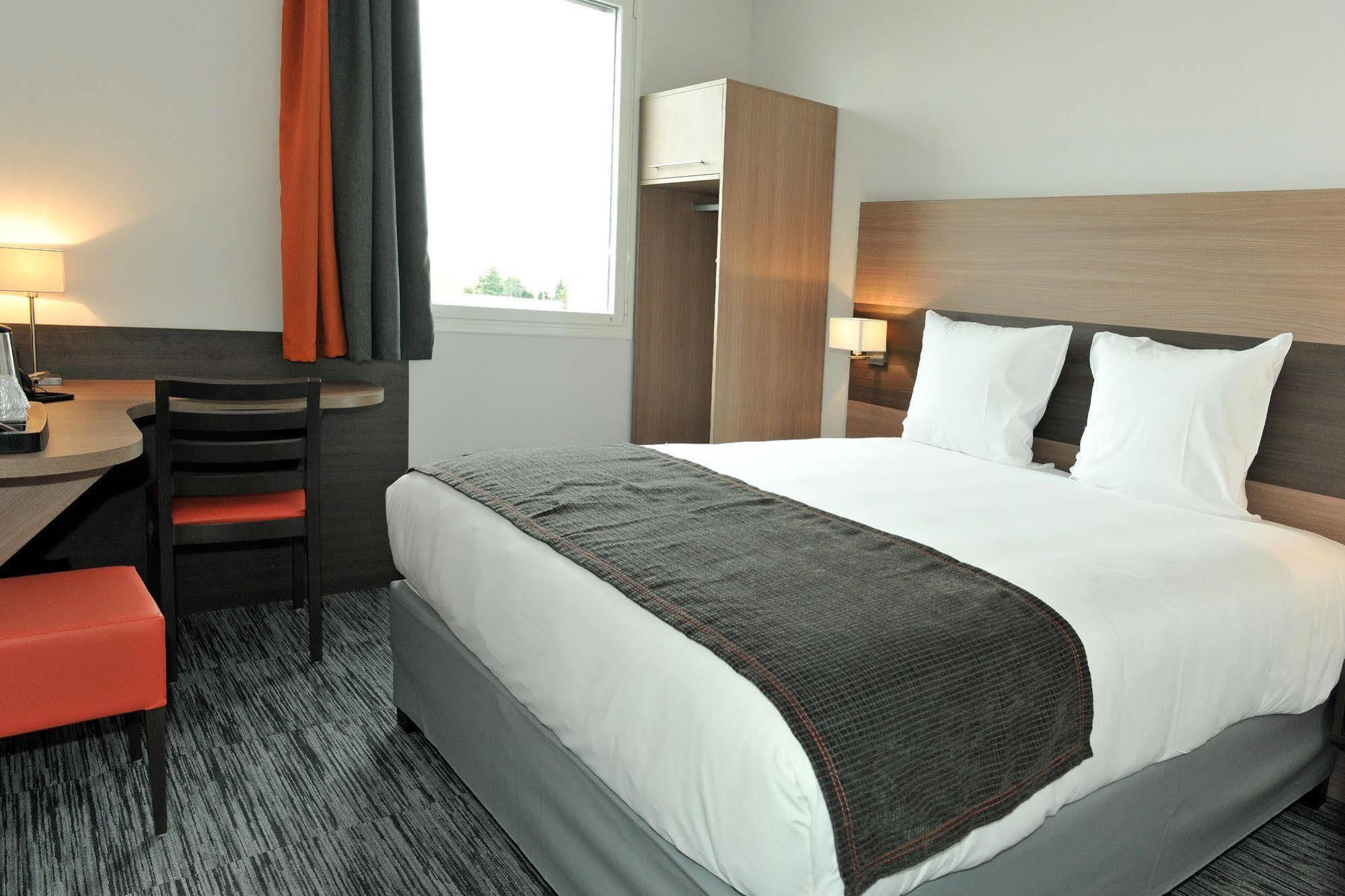 Dios Hotel Bruguieres Экстерьер фото