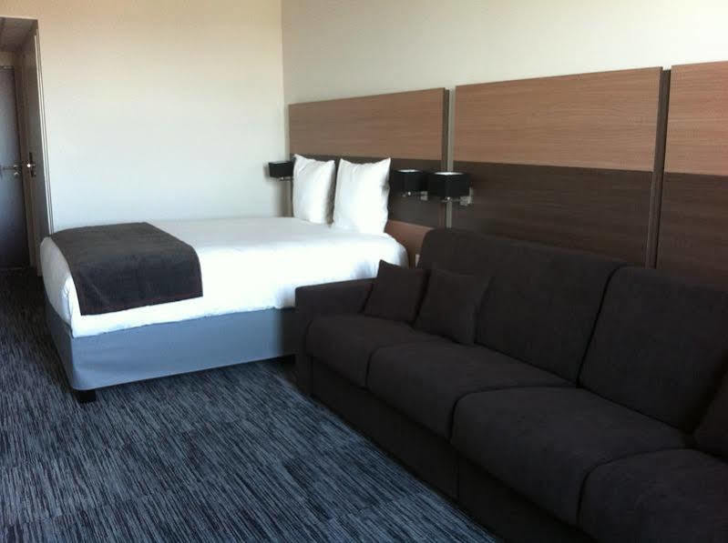 Dios Hotel Bruguieres Экстерьер фото